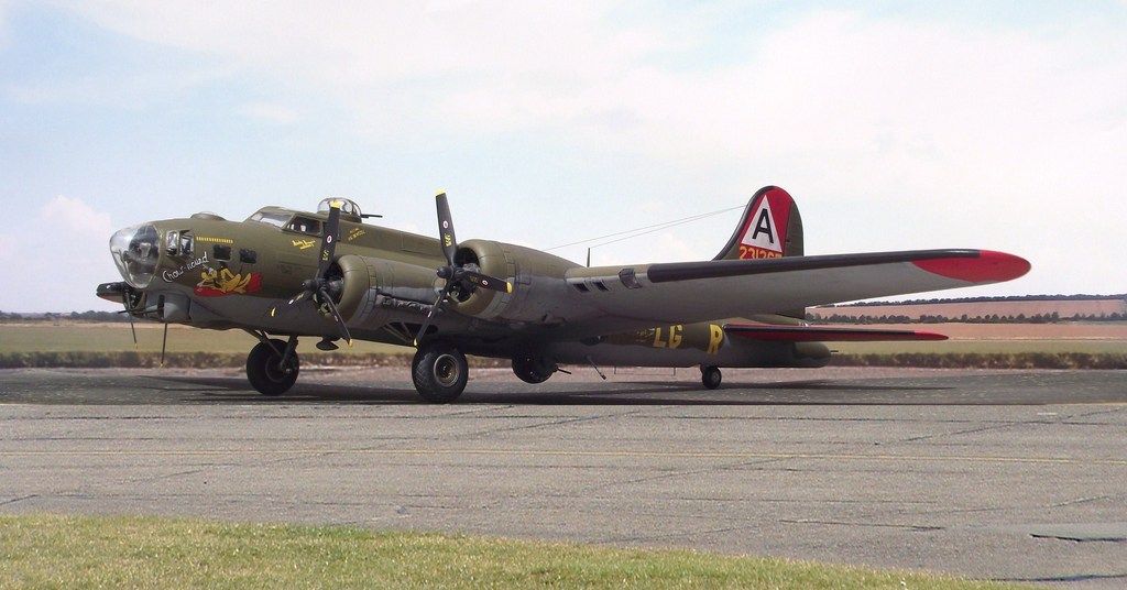 Revell 1/48 B-17G Flying Fortress Chow Hound - Ready For Inspection ...